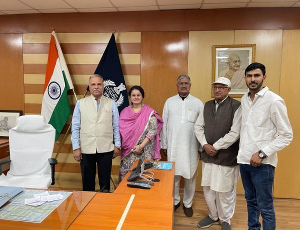 शराबबंदी आंदोलन की राष्ट्रीय अध्यक्षा पूनम अंकुर छाबड़ा ने की डीजीपी श्री मिश्रा से मुलाकात