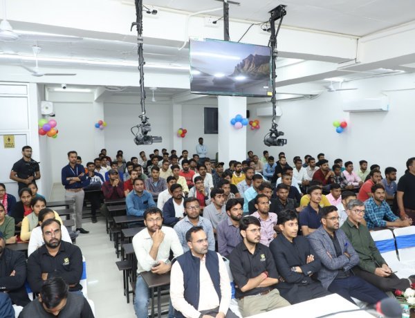 जयपुर में उत्कर्ष इंजीनियर्स क्लासेस का भव्य उद्घाटन; नि:शुल्क काउंसलिंग सेमिनार में विद्यार्थियों को मिला मार्गदर्शन