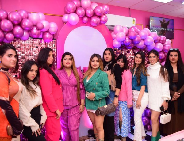 मेकअप वर्कशॉप में हुई एडवांस टेक्निक व फैसिलिटीज पर चर्चा, हर्षिता नय्यर ने शेयर किए प्रो मेकअप टिप्स