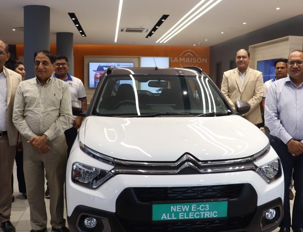 सिट्रोन ने लॉन्च की   नई ई -सी ३( Ë-C3) ऑल-इलेक्ट्रिक  अब चंडीगढ़ के ला मेसन सिट्रोन फिजीटल शोरूम में उपलब्ध