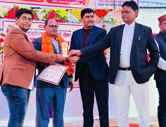 रवींद्रनाथ टैगोर अवॉर्ड (ग्लोबल पीस अवॉर्ड) से सम्मानित हुए अक्षित द्विवेदी 