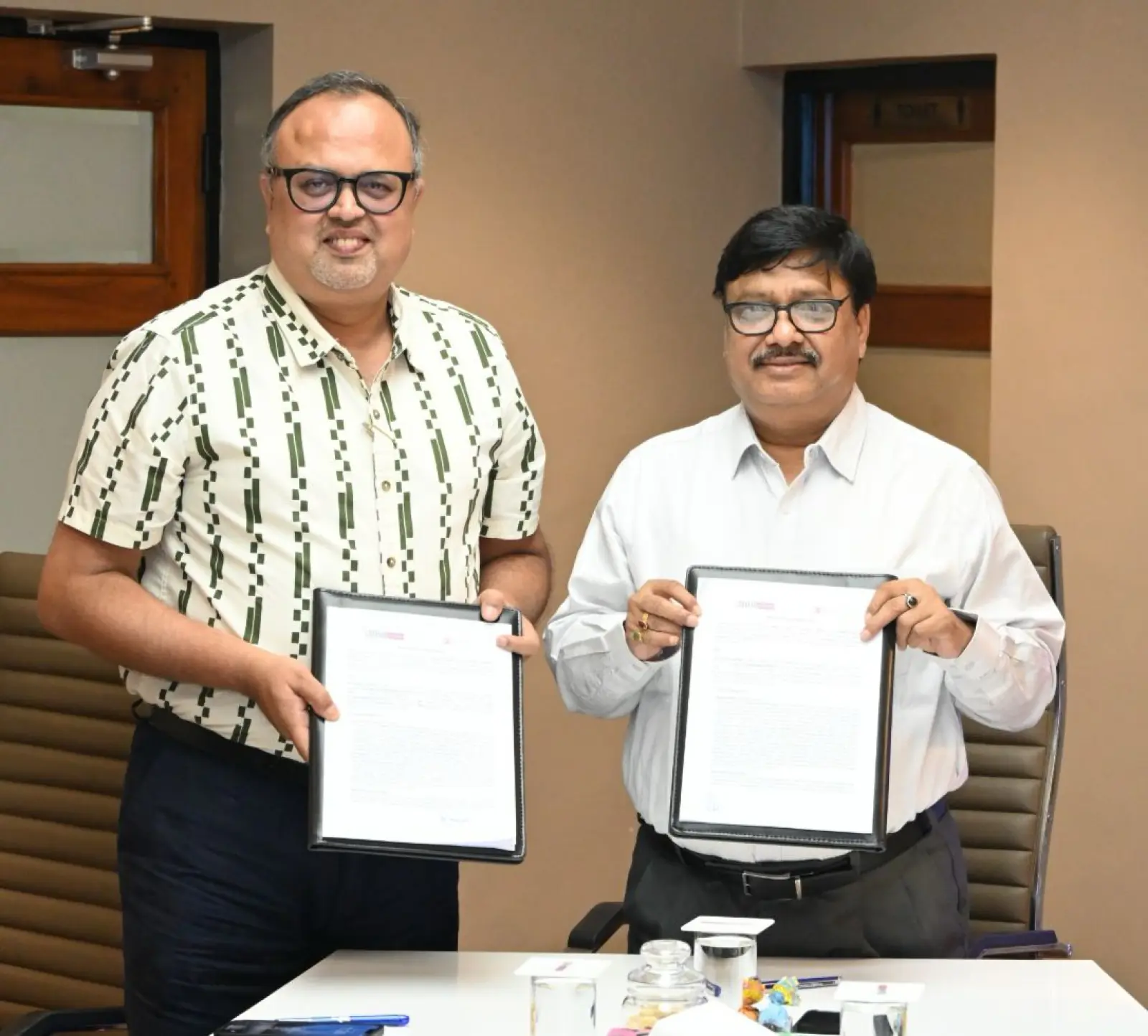 आईआईएचएमआर यूनिवर्सिटी और आईपीई ग्लोबल ने रिसर्च, ट्रेनिंग और छात्र विकास के माध्यम से सतत स्वास्थ्य सेवा समाधान को आगे बढ़ाने के लिए साझेदारी की