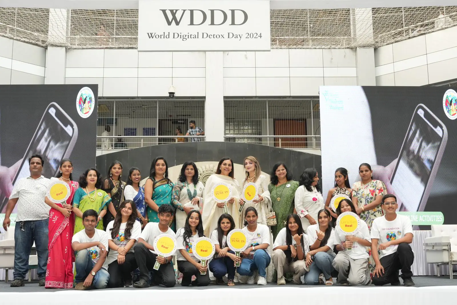 डॉ. रेखा चौधरी के द वर्ल्ड डिजिटल डिटॉक्स डे इवेंट में साहिल सलाथिया, अपेक्षा पोरवाल समेत अन्य को सम्मानित किया गया